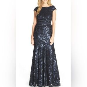 TADASHI SHOJI Sequin Floral Embroidery Satin Trim Boat Neck Mermaid Gown 8P